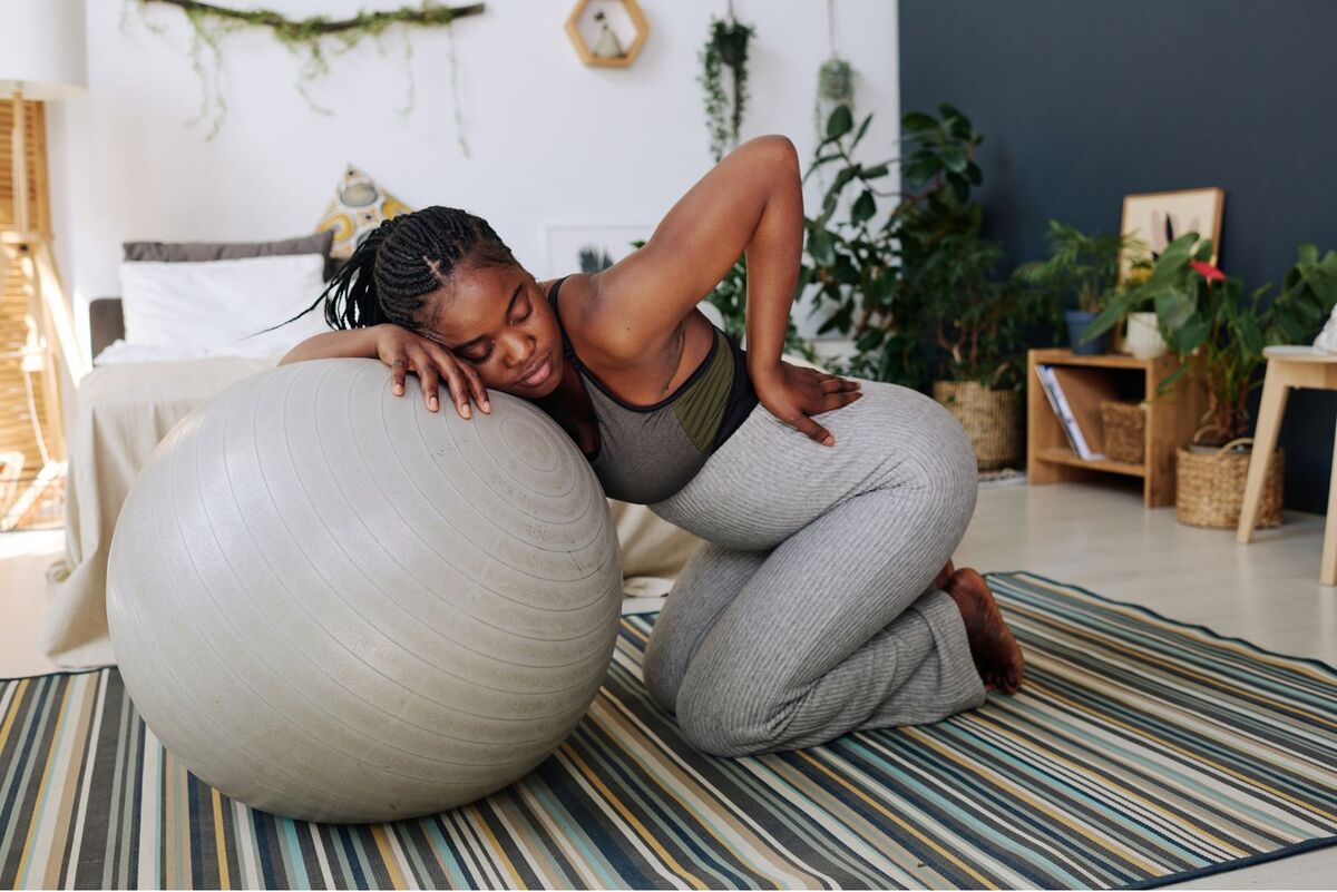 Forward leaning for breech